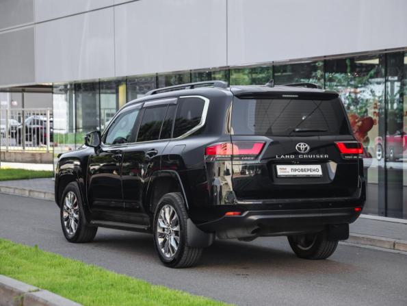 Toyota Land Cruiser 300 Series с пробегом 2022 года, цена 9 299 000 рублей, 51215 км, внедорожник, Автокод Объявления