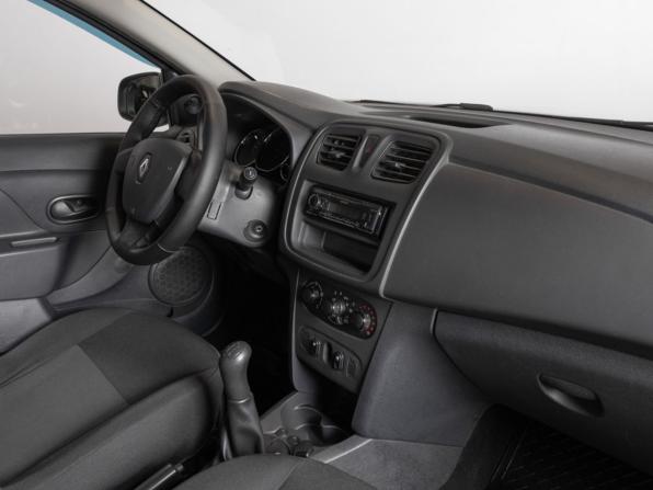 Renault Logan II с пробегом 2017 года, цена 671 800 рублей, 187110 км, седан, Автокод Объявления