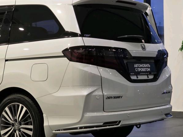 Honda Odyssey V Рестайлинг с пробегом 2017 года, цена 2 400 000 рублей, 159306 км, минивэн, Автокод Объявления