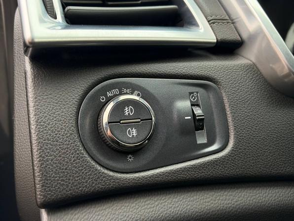 Cadillac SRX II Рестайлинг с пробегом 2013 года, цена 1 485 000 рублей, 171000 км, внедорожник, Автокод Объявления