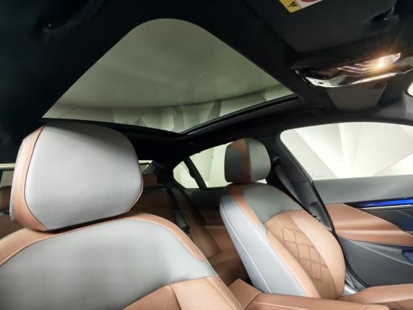 BMW 5 серии VIII (G60/G61/G68) с пробегом 2025 года, цена 8 699 000 рублей, 311 км, седан, Автокод Объявления