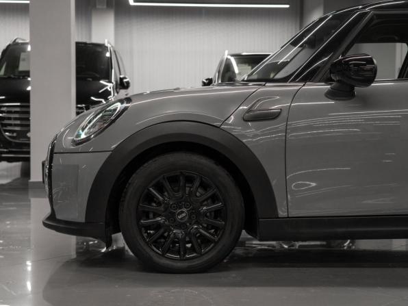 Mini Hatch III (F55/F56) Рестайлинг 2 с пробегом 2021 года, цена 2 500 000 рублей, 56427 км, хэтчбек, Автокод Объявления