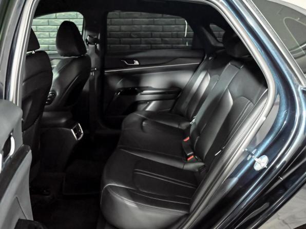 Kia K5 III с пробегом 2021 года, цена 2 600 000 рублей, 136153 км, седан, Автокод Объявления