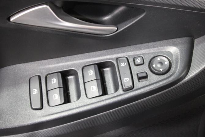 Hyundai Creta II с пробегом 2021 года, цена 1 990 000 рублей, 130000 км, внедорожник, Автокод Объявления