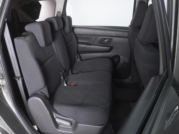 Suzuki Ertiga II Рестайлинг с пробегом 2022 года, цена 1 900 000 рублей, 135989 км, компактвэн, Автокод Объявления