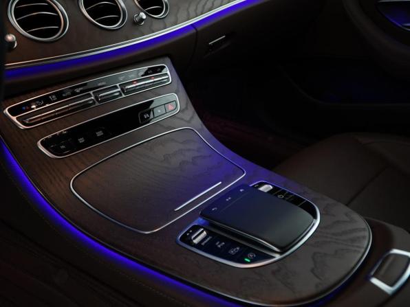 Mercedes-Benz E-Класс V (W213 S213 C238) Рестайлинг с пробегом 2022 года, цена 4 299 077 рублей, 33248 км, седан, Автокод Объявления