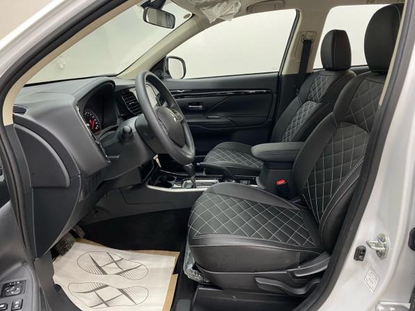 Mitsubishi Outlander III Рестайлинг 3 с пробегом 2022 года, цена 2 890 000 рублей, 607 км, внедорожник, Автокод Объявления