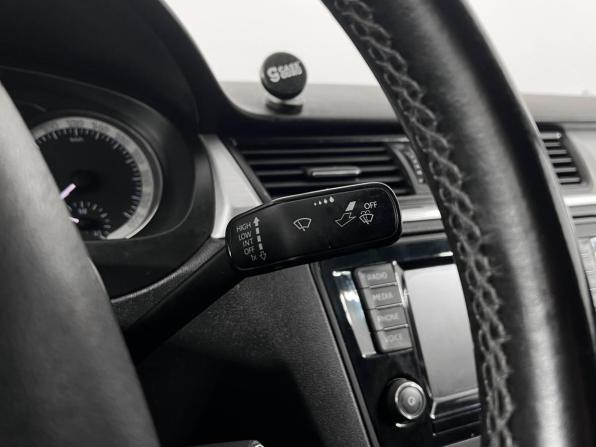 Skoda Rapid I с пробегом 2017 года, цена 949 900 рублей, 188326 км, лифтбек, Автокод Объявления