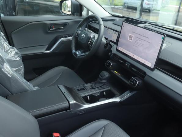 Toyota Wildlander II с пробегом 2026 года, цена 4 270 000 рублей, 10 км, внедорожник, Автокод Объявления