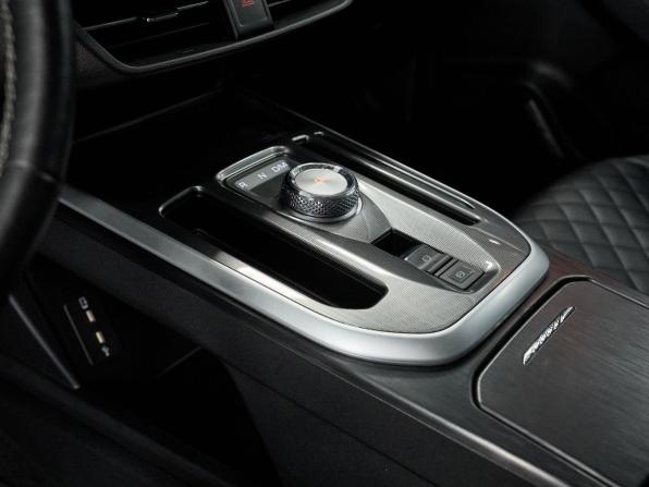 Haval Jolion I Рестайлинг с пробегом 2024 года, цена 1 900 000 рублей, 34702 км, внедорожник, Автокод Объявления