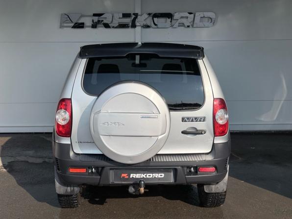 Chevrolet Niva I Рестайлинг с пробегом 2017 года, цена 709 000 рублей, 108796 км, внедорожник, Автокод Объявления