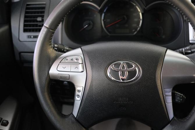 Toyota Hilux VII Рестайлинг с пробегом 2014 года, цена 3 079 000 рублей, 151000 км, offers.body_type.unknown, Автокод Объявления