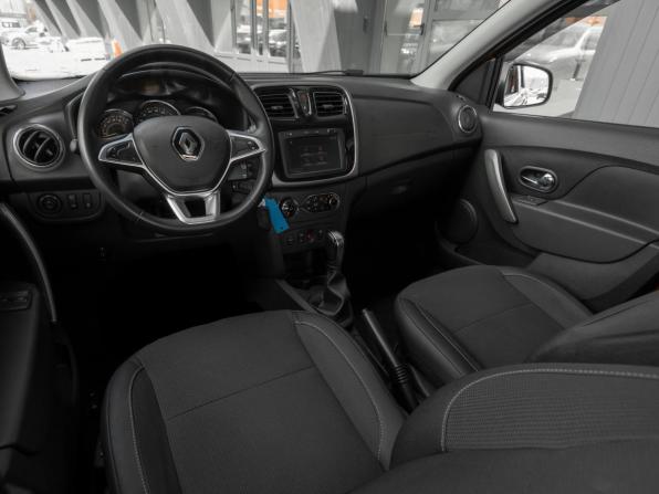 Renault Sandero II Рестайлинг с пробегом 2021 года, цена 1 375 000 рублей, 108200 км, хэтчбек, Автокод Объявления