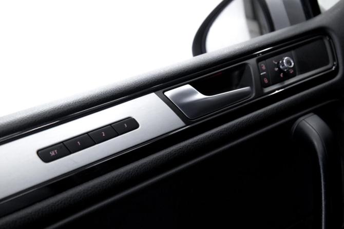 Volkswagen Touareg II с пробегом 2012 года, цена 2 050 000 рублей, 214628 км, внедорожник, Автокод Объявления