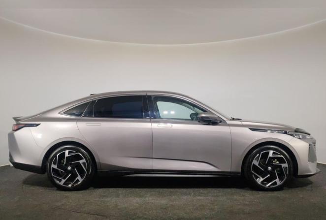 Changan Lamore с пробегом 2023 года, цена 2 000 000 рублей, 54245 км, седан, Автокод Объявления