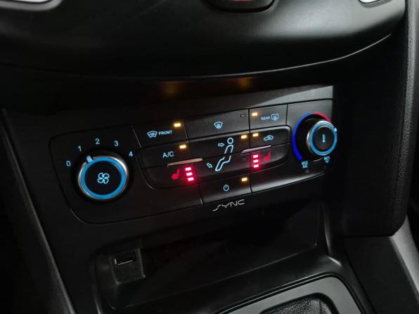 Ford Focus III Рестайлинг с пробегом 2017 года, цена 880 000 рублей, 130240 км, хэтчбек, Автокод Объявления