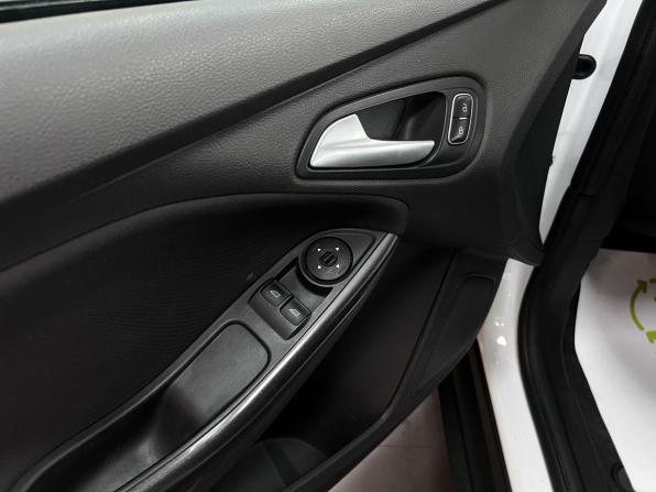 Ford Focus III Рестайлинг с пробегом 2016 года, цена 1 145 000 рублей, 118124 км, универсал, Автокод Объявления
