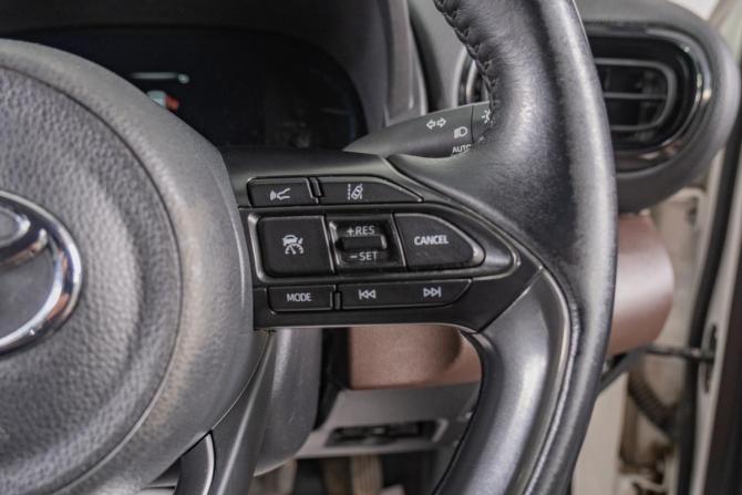 Toyota Yaris Cross I с пробегом 2021 года, цена 1 849 000 рублей, 128000 км, внедорожник, Автокод Объявления