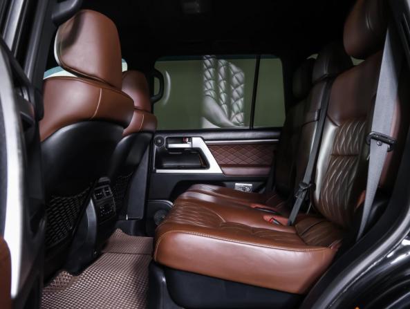 Toyota Land Cruiser 200 Series Рестайлинг 2 с пробегом 2016 года, цена 4 800 000 рублей, 260000 км, внедорожник, Автокод Объявления