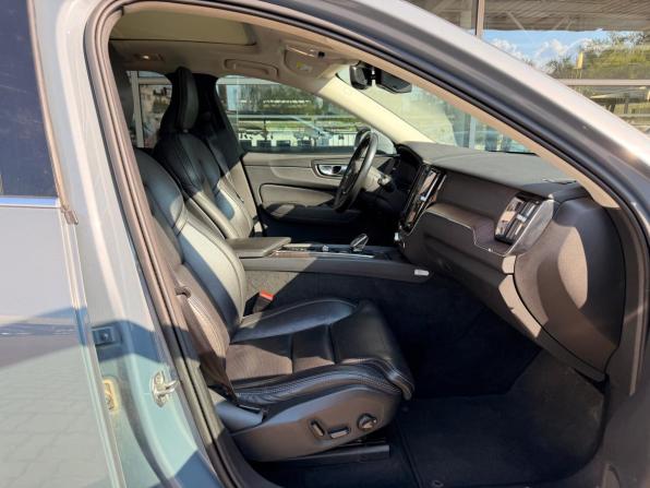 Volvo XC60 II Рестайлинг с пробегом 2021 года, цена 4 555 000 рублей, 83503 км, внедорожник, Автокод Объявления