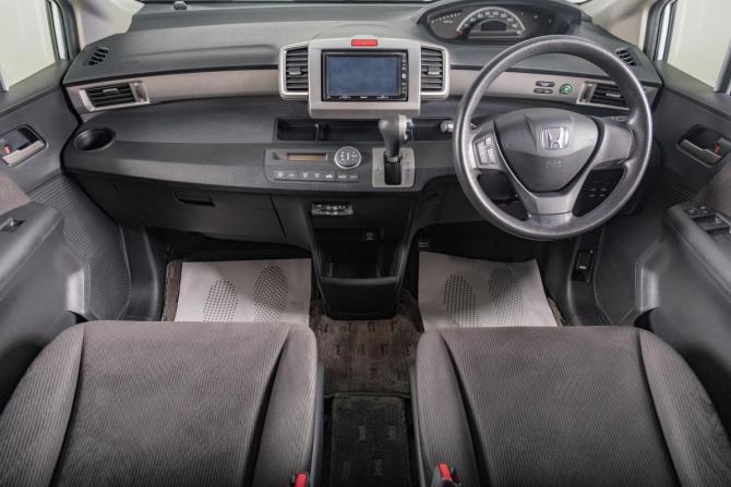Honda Freed I с пробегом 2013 года, цена 1 249 000 рублей, 95000 км, компактвэн, Автокод Объявления