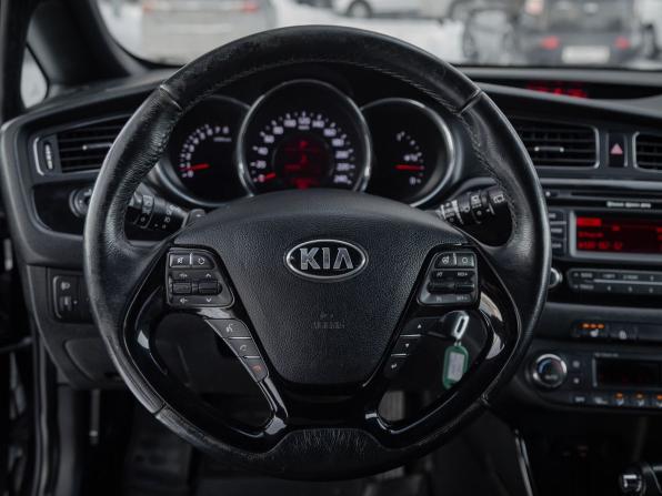 Kia Ceed II с пробегом 2015 года, цена 999 000 рублей, 118500 км, хэтчбек, Автокод Объявления