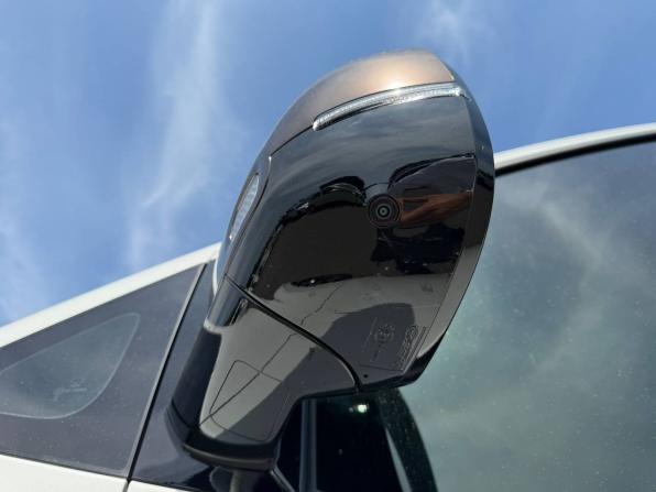 Hyundai Staria I с пробегом 2025 года, цена 9 490 000 рублей, 8000 км, минивэн, Автокод Объявления