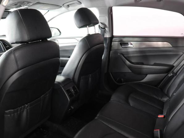 Hyundai Sonata VII (LF) Рестайлинг с пробегом 2018 года, цена 1 769 000 рублей, 136972 км, седан, Автокод Объявления