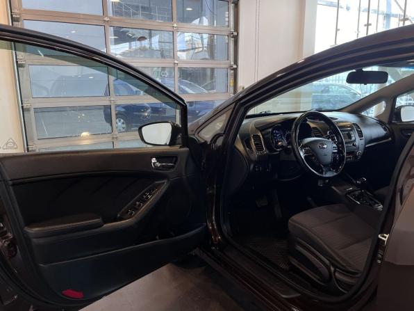 Kia Cerato III Рестайлинг (Classic) с пробегом 2018 года, цена 1 595 000 рублей, 148116 км, седан, Автокод Объявления