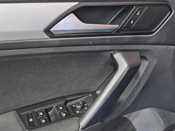 Volkswagen Tiguan II с пробегом 2019 года, цена 2 125 000 рублей, 127939 км, внедорожник, Автокод Объявления