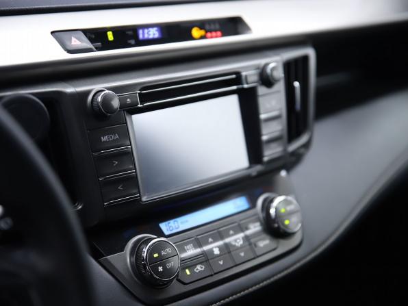 Toyota RAV4 IV (XA40) с пробегом 2014 года, цена 2 250 000 рублей, 92613 км, внедорожник, Автокод Объявления