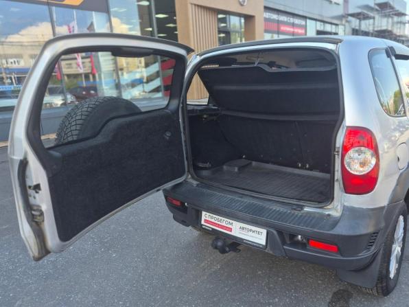 Chevrolet Niva I Рестайлинг с пробегом 2009 года, цена 269 000 рублей, 182600 км, внедорожник, Автокод Объявления