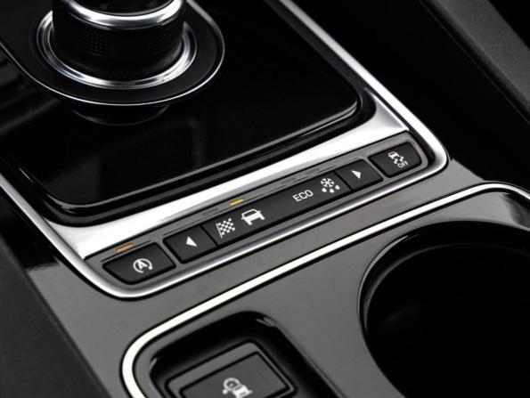 Jaguar F-Pace I с пробегом 2017 года, цена 2 399 000 рублей, 121525 км, внедорожник, Автокод Объявления