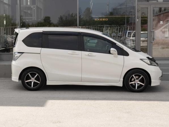 Honda Freed I с пробегом 2011 года, цена 940 000 рублей, 196170 км, компактвэн, Автокод Объявления