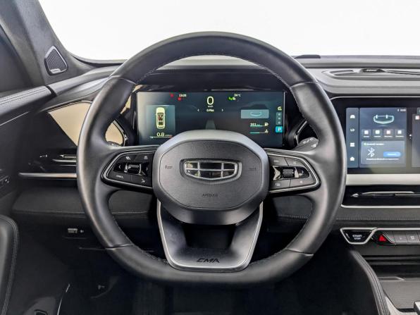 Geely Monjaro I Рестайлинг с пробегом 2024 года, цена 3 350 000 рублей, 52950 км, внедорожник, Автокод Объявления