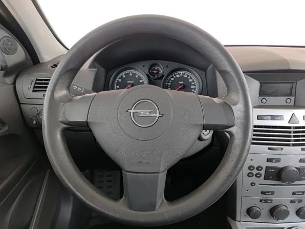 Opel Astra H Рестайлинг с пробегом 2010 года, цена 670 000 рублей, 122761 км, седан, Автокод Объявления