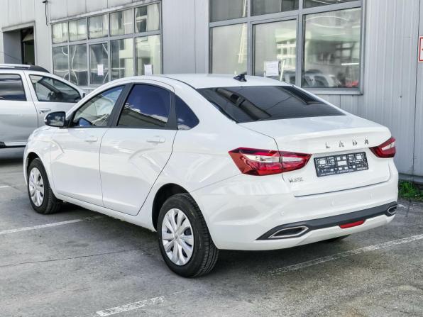 Lada (ВАЗ) Vesta I Рестайлинг (NG) с пробегом 2024 года, цена 1 469 000 рублей, 11641 км, седан, Автокод Объявления