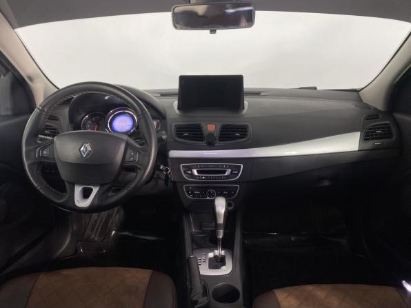 Renault Fluence I с пробегом 2011 года, цена 810 000 рублей, 242567 км, седан, Автокод Объявления