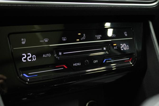 Volkswagen Tiguan II Рестайлинг с пробегом 2023 года, цена 4 379 000 рублей, 49656 км, внедорожник, Автокод Объявления