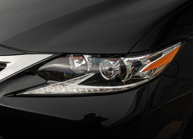 Lexus ES VI Рестайлинг с пробегом 2016 года, цена 3 290 000 рублей, 95735 км, седан, Автокод Объявления