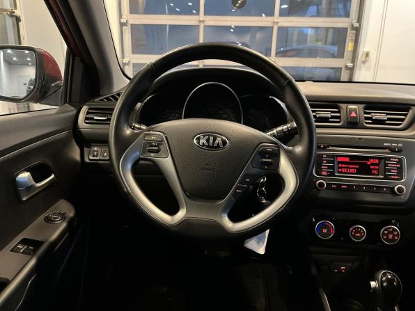 Kia Rio III Рестайлинг с пробегом 2017 года, цена 1 378 000 рублей, 41390 км, хэтчбек, Автокод Объявления