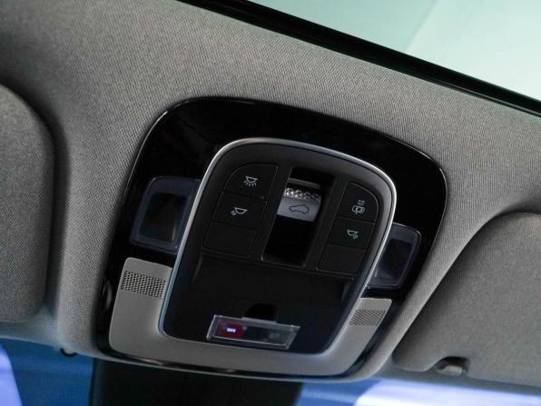 Hyundai Santa Fe IV Рестайлинг с пробегом 2021 года, цена 3 399 077 рублей, 136028 км, внедорожник, Автокод Объявления