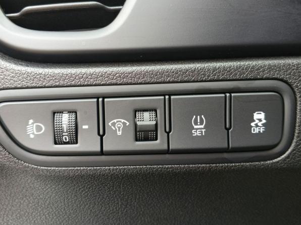 Kia Rio IV Рестайлинг с пробегом 2021 года, цена 1 589 000 рублей, 38185 км, седан, Автокод Объявления