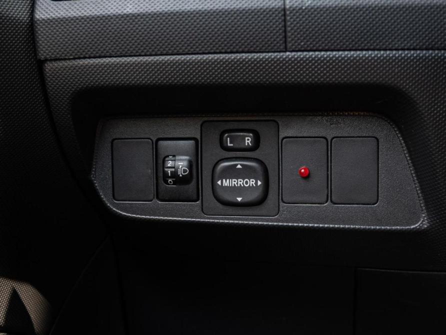 Toyota Auris I Краснодар  - изображение 21