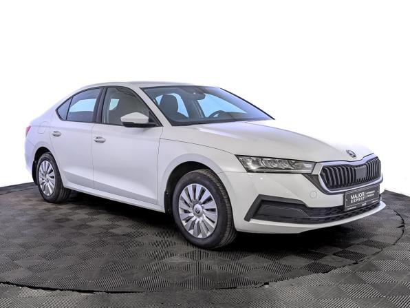 Skoda Octavia IV (A8) с пробегом 2021 года, цена 2 359 000 рублей, 69993 км, лифтбек, Автокод Объявления