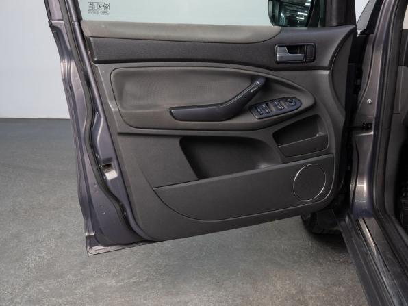 Ford Kuga I с пробегом 2011 года, цена 1 100 000 рублей, 224191 км, внедорожник, Автокод Объявления