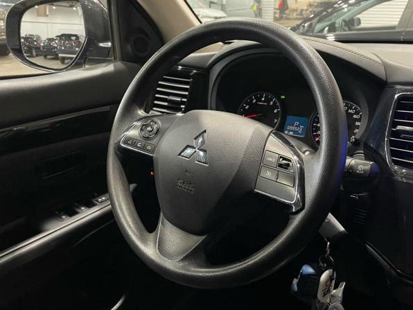 Mitsubishi Outlander III Рестайлинг 3 с пробегом 2019 года, цена 2 130 000 рублей, 99522 км, внедорожник, Автокод Объявления