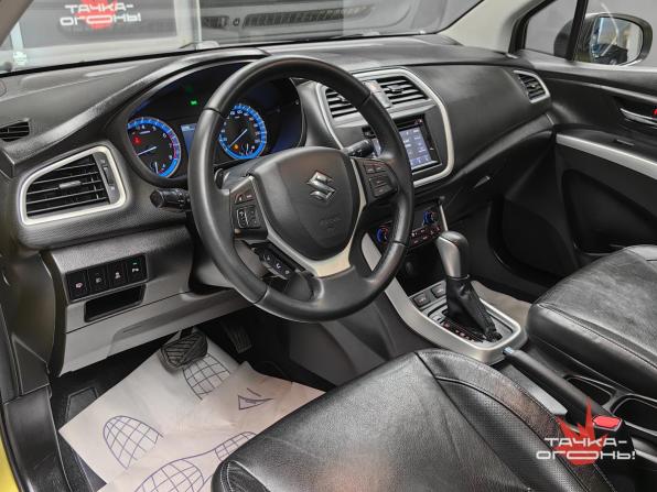 Suzuki SX4 II (S-Cross) с пробегом 2013 года, цена 1 098 000 рублей, 180000 км, хэтчбек, Автокод Объявления
