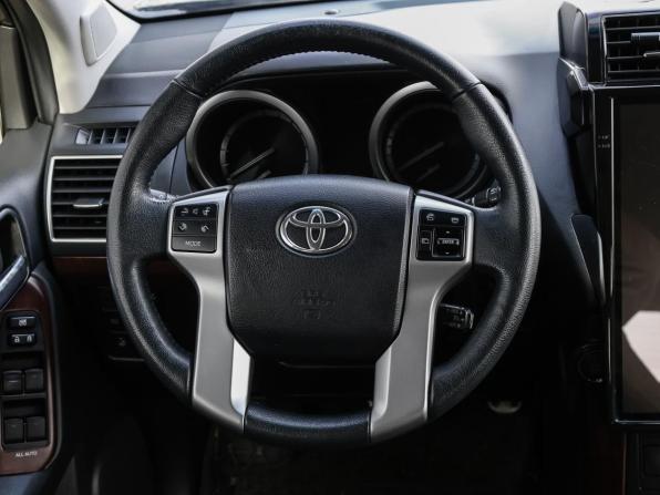 Toyota Land Cruiser Prado 150 Series Рестайлинг 2 с пробегом 2017 года, цена 4 699 000 рублей, 97543 км, внедорожник, Автокод Объявления