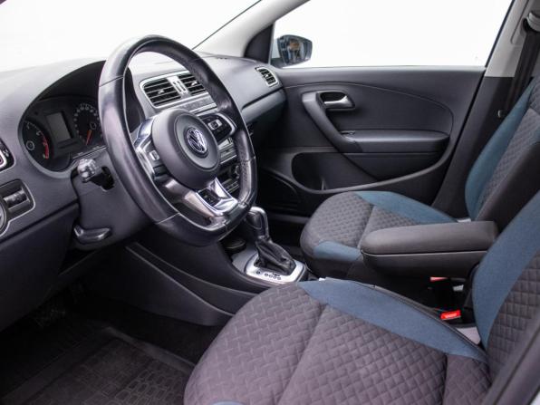 Volkswagen Polo V Рестайлинг с пробегом 2019 года, цена 1 180 000 рублей, 123390 км, седан, Автокод Объявления